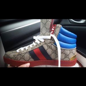 Authentic Gucci mens shoes- excellent cond.Only worn 2x comes a box and dust bag